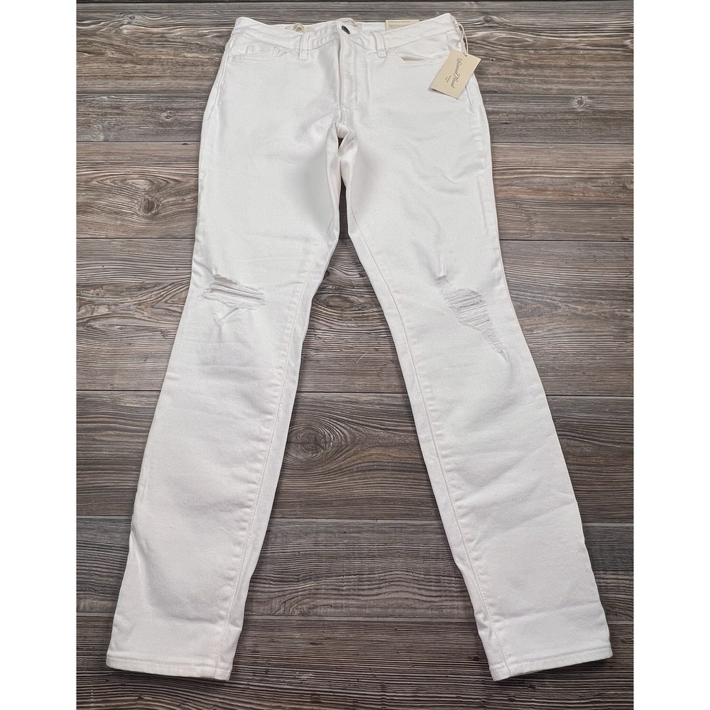 Universal Thread White High Rise Skinny Jeans - Size 6 Distressed Ripped Stretch